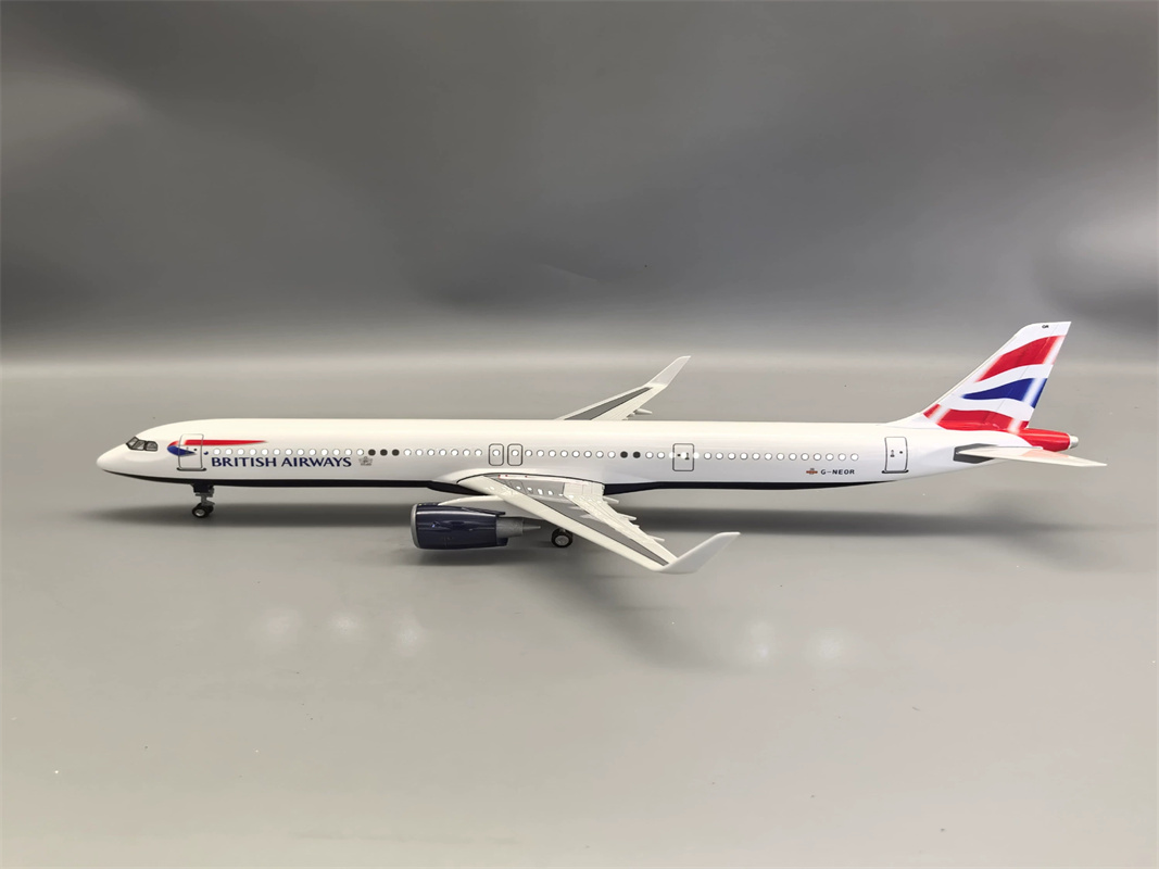 Avião de resina escala 1/100 3 - Model Kit Store avaliação e preço
